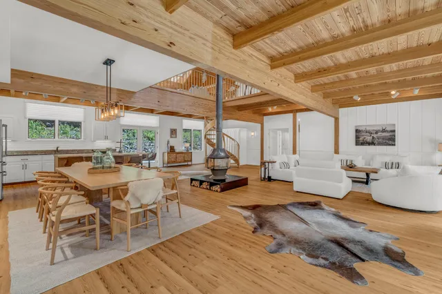 $2,750,000 | 194 Branchview Drive, Ellsworth, ME 04605