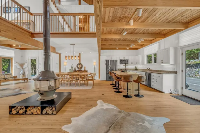 $2,750,000 | 194 Branchview Drive, Ellsworth, ME 04605