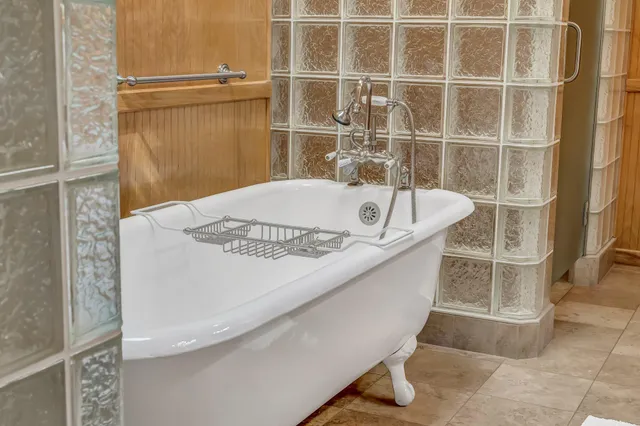 $2,750,000 | 194 Branchview Drive, Ellsworth, ME 04605