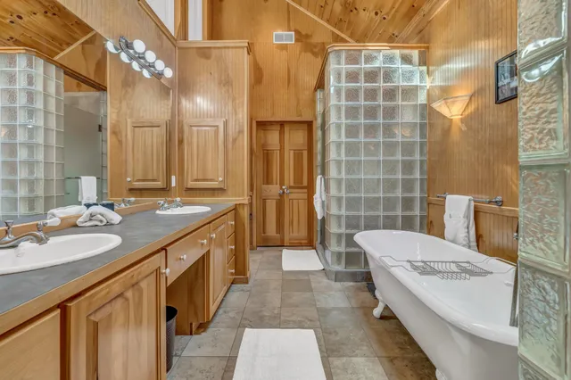 $2,750,000 | 194 Branchview Drive, Ellsworth, ME 04605