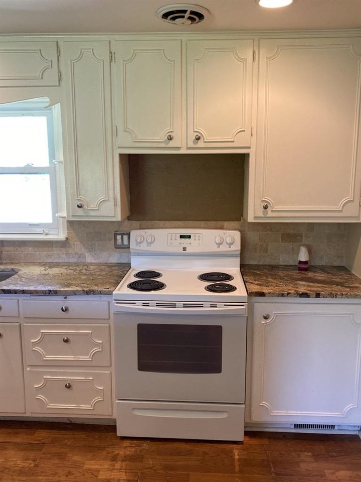 161 West Remus Road Mount Pleasant, MI 48858 - Photo 9 of 23 50043544-8.JPG