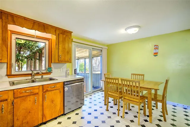 $399,000 | 210 Irving Road, Warwick, RI 02888