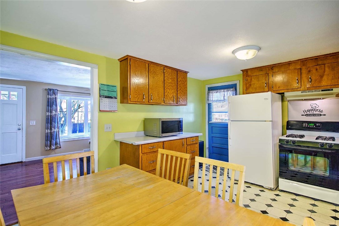 210 Irving Road Warwick, RI 02888 - Photo 8 of 23 Gallery Image 8