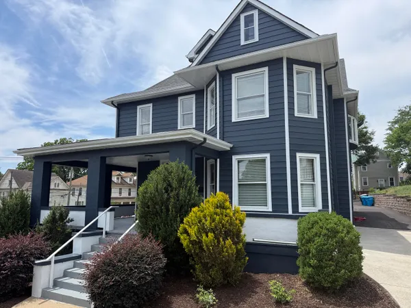 $3,500 | 925 1st Street Southwest, Roanoke, VA 24016