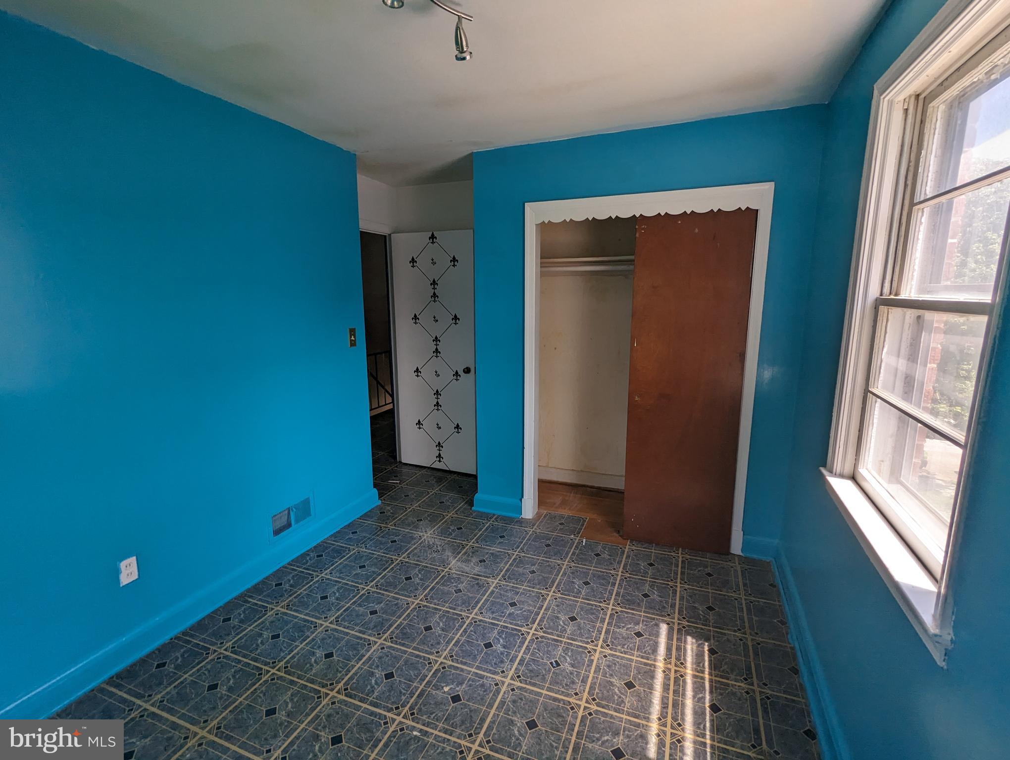 8 Mardrew Road Baltimore, MD 21229 - Photo 14 of 24 Bedroom 2