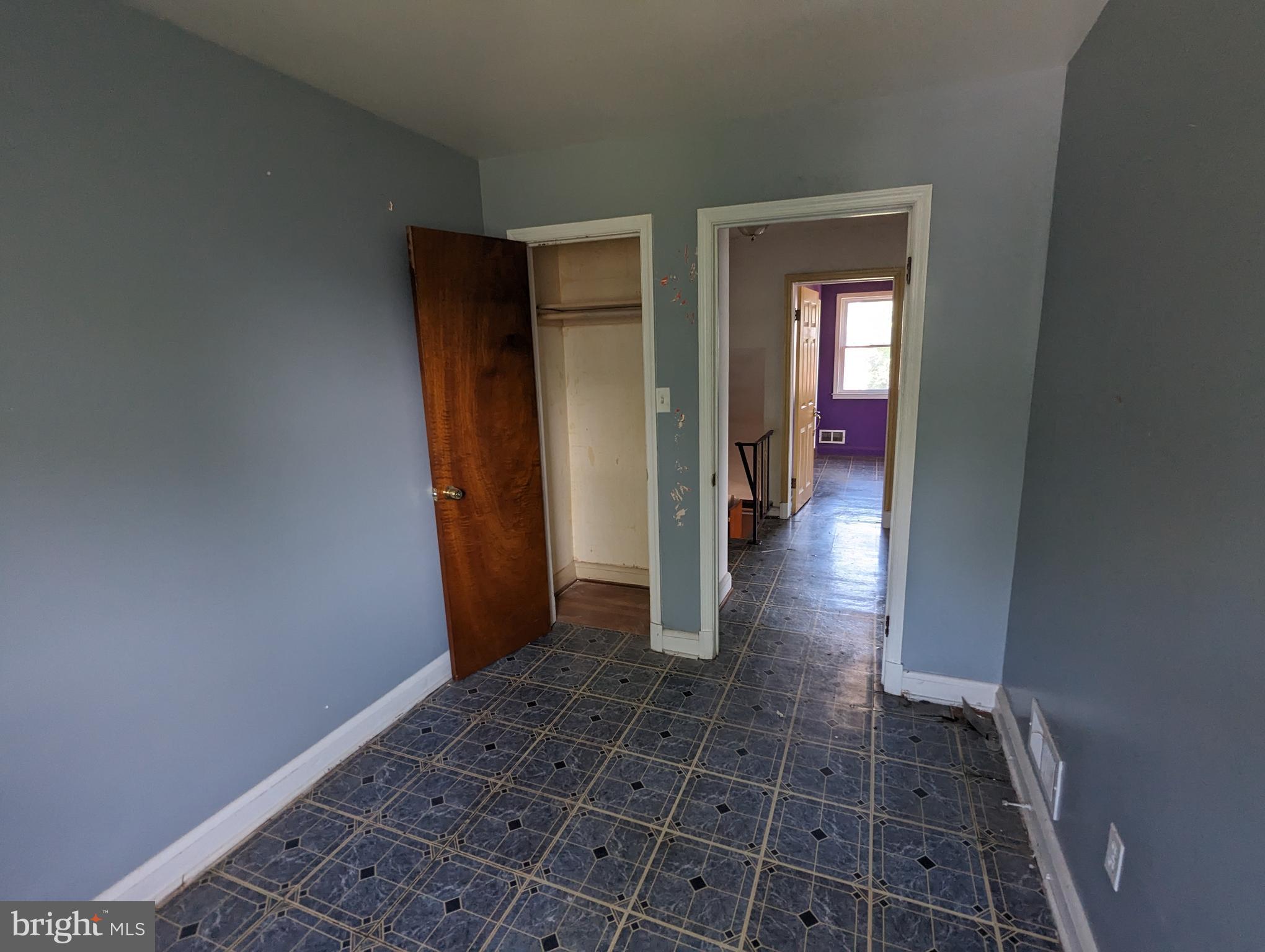 8 Mardrew Road Baltimore, MD 21229 - Photo 16 of 24 Bedroom 3