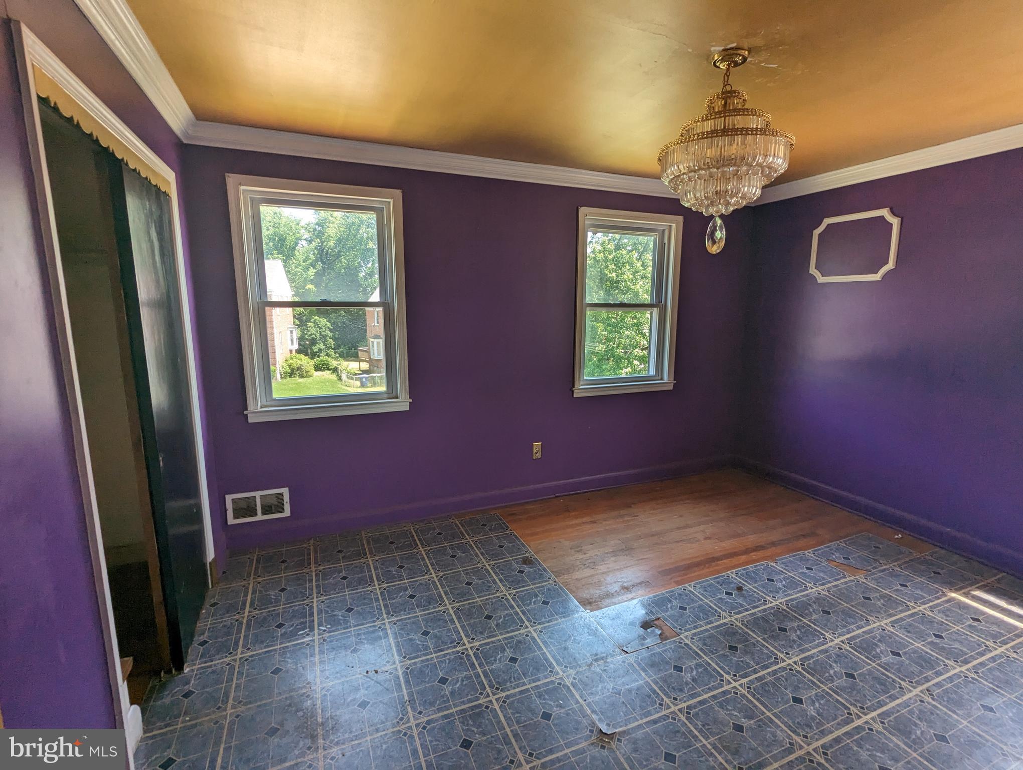 8 Mardrew Road Baltimore, MD 21229 - Photo 10 of 24 Primary Bedroom