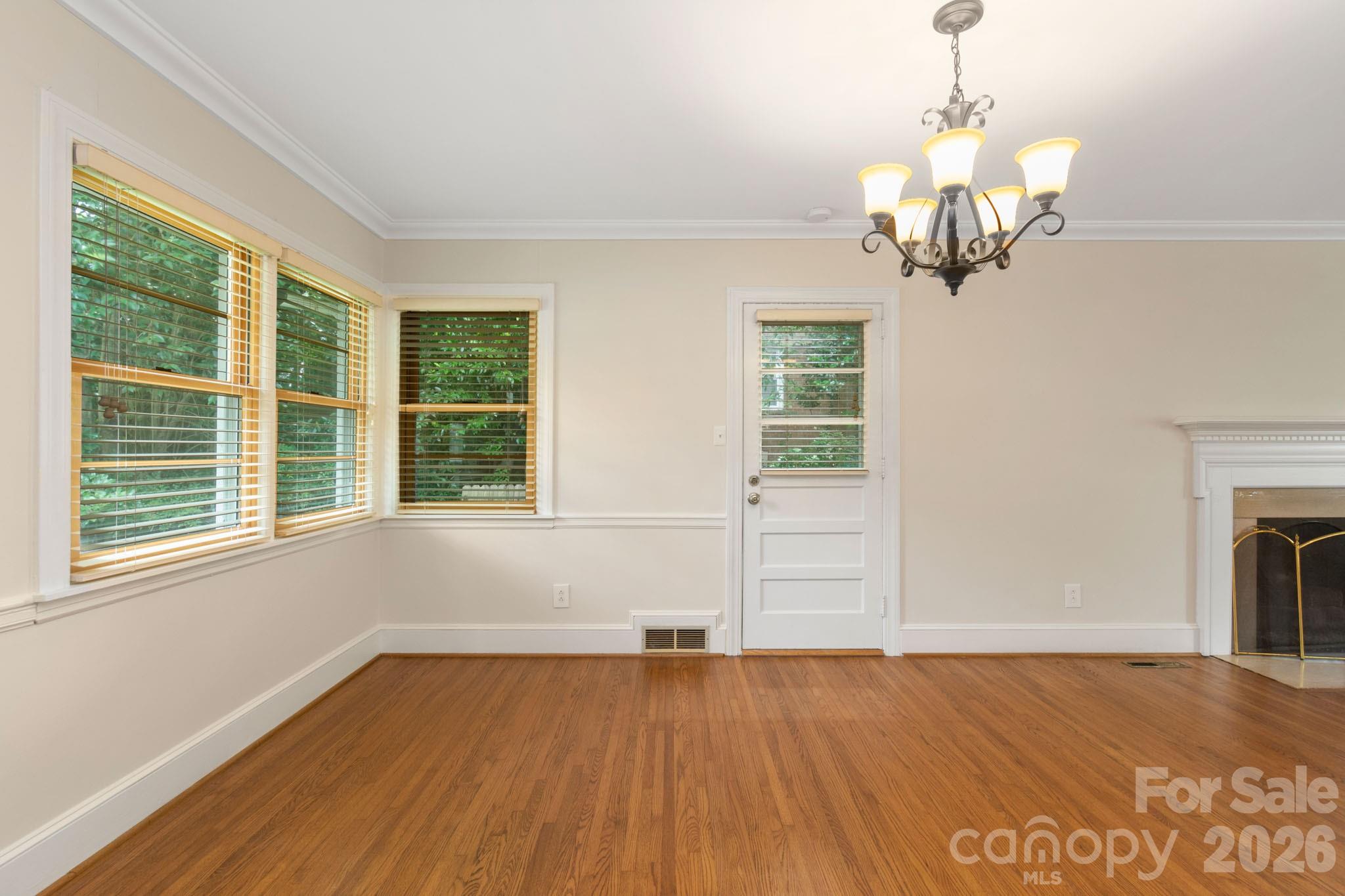 4215 Chelmsford Road Charlotte, NC 28211 - Photo 6 of 23 Gallery Image 6