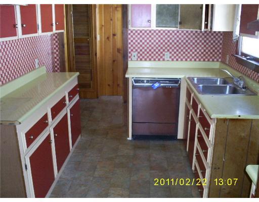 536 Nature Run Road Ligonier, PA 15658 - Photo 2 of 13 Kitchen.