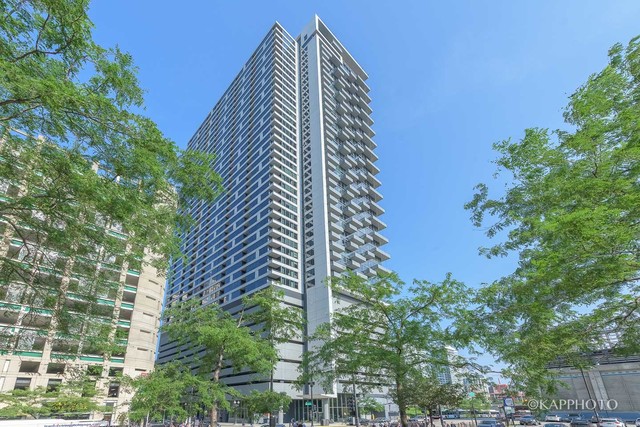 235 West Van Buren Street, Unit 4310 Chicago, IL 60607 - Photo 2 of 27