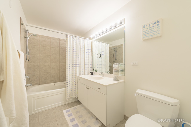 235 West Van Buren Street, Unit 4310 Chicago, IL 60607 - Photo 15 of 27