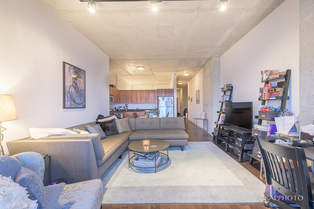 235 West Van Buren Street, Unit 4310 Chicago, IL 60607 - Photo 4 of 27