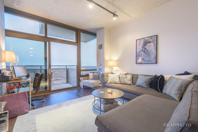 235 West Van Buren Street, Unit 4310 Chicago, IL 60607 - Photo 6 of 27