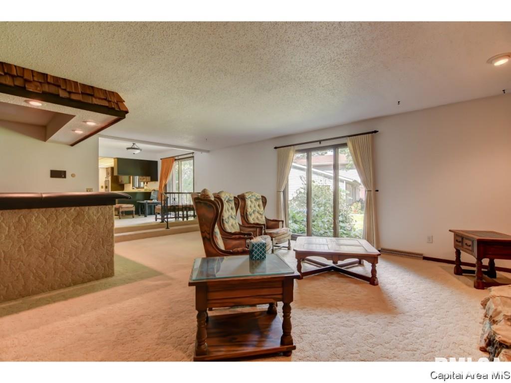 2949 Victoria Drive Springfield, IL 62704 - Photo 13 of 36 Gallery Image 13