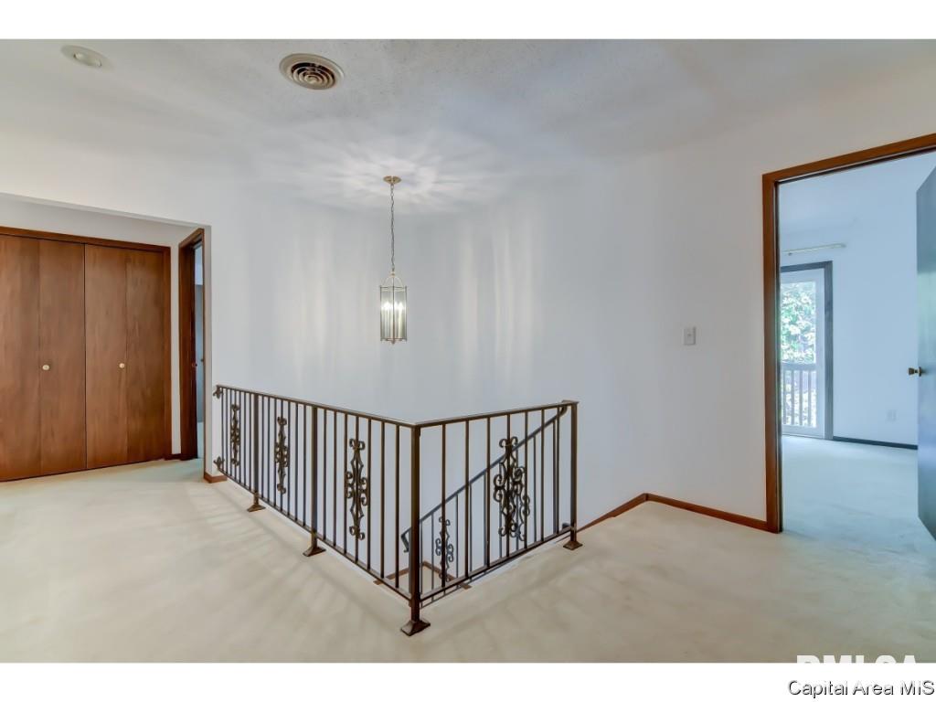 2949 Victoria Drive Springfield, IL 62704 - Photo 20 of 36 Gallery Image 20