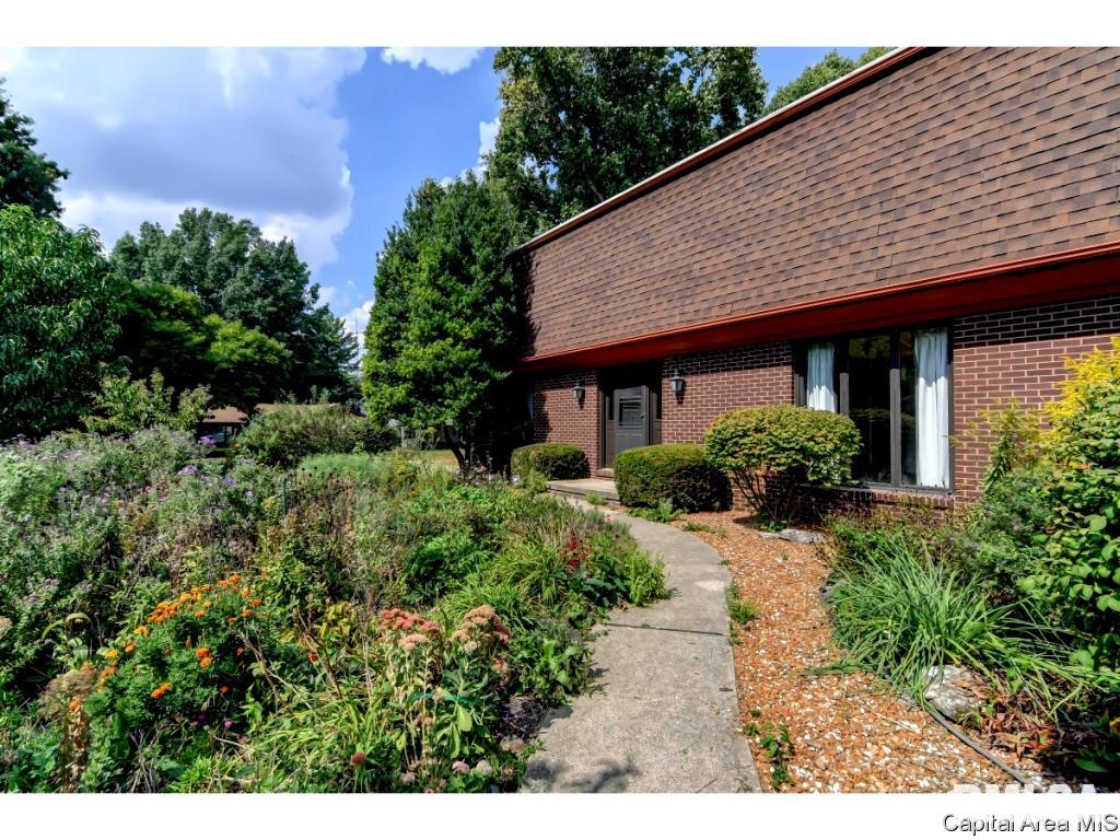 2949 Victoria Drive Springfield, IL 62704 - Photo 35 of 36 Gallery Image 35