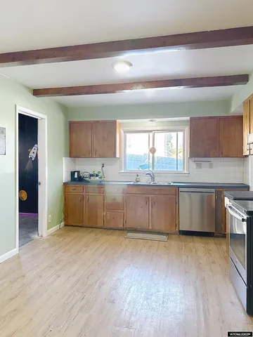 $329,000 | 440 South Wyoming Avenue, Buffalo, WY 82834