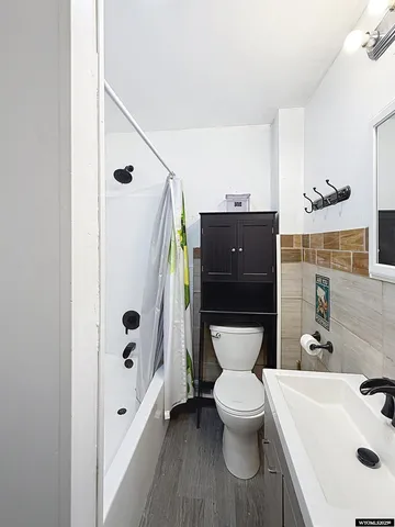 $329,000 | 440 South Wyoming Avenue, Buffalo, WY 82834