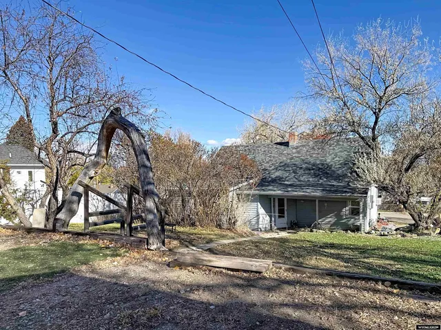 $329,000 | 440 South Wyoming Avenue, Buffalo, WY 82834