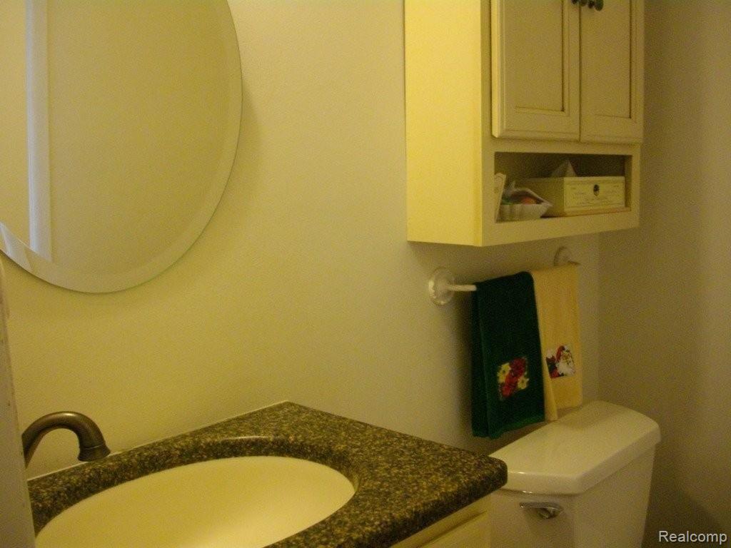 3449 Beach Road Troy, MI 48084 - Photo 14 of 25 Powder Room