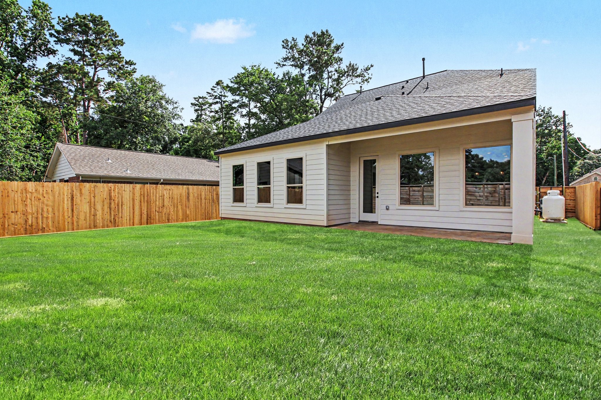 10899 Redbird Conroe, TX 77385 - Photo 32 of 35 Huge Backyard