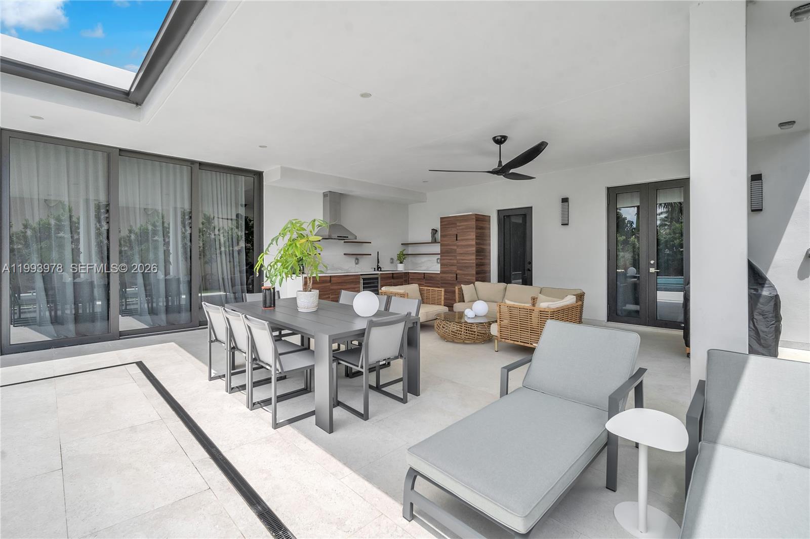 46 Northeast 162nd Street Miami, FL 33162 - Photo 13 of 44