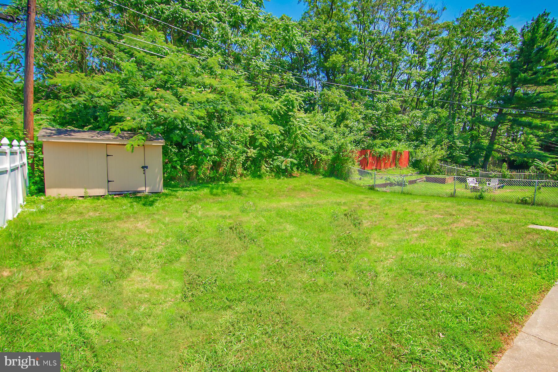 4010 Moravia Road Baltimore, MD 21206 - Photo 24 of 24 Large Private Yard