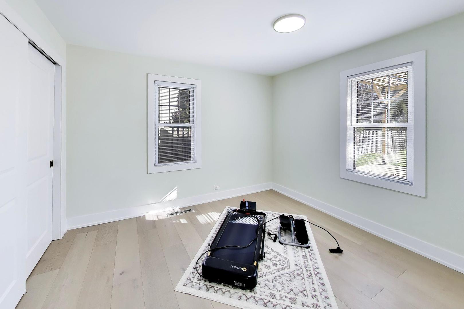 755 South Division Street Barrington, IL 60010 - Photo 11 of 33