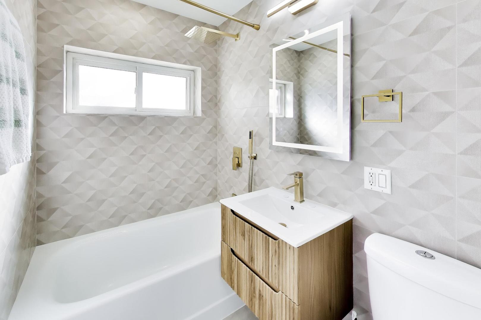 755 South Division Street Barrington, IL 60010 - Photo 12 of 33