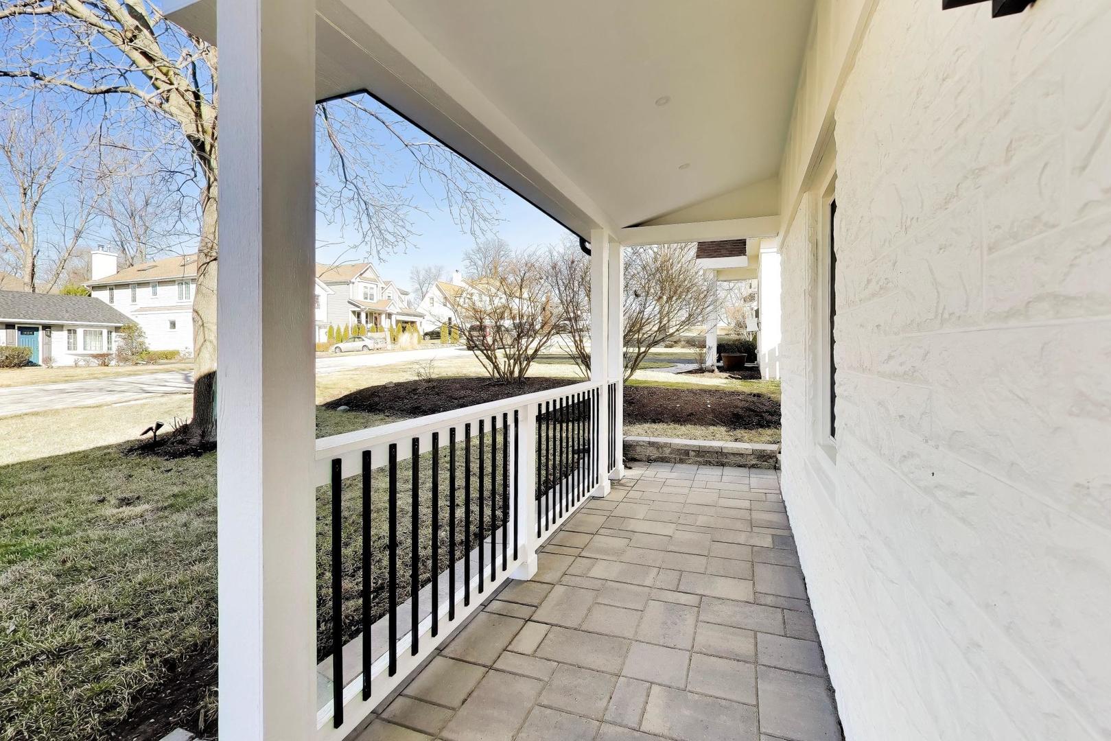 755 South Division Street Barrington, IL 60010 - Photo 2 of 33
