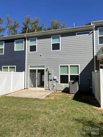 $1,900 | 6814 Harris Bay Road, Charlotte, NC 28269