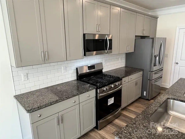 $1,900 | 6814 Harris Bay Road, Charlotte, NC 28269