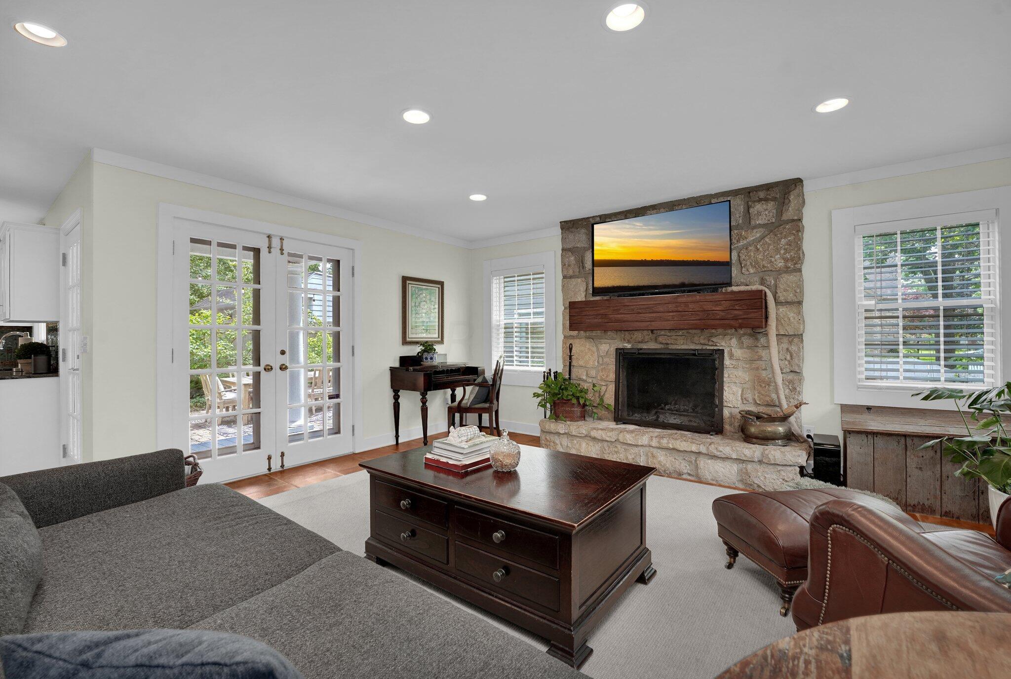 2500 Henthorn Road Upper Arlington, OH 43221 - Photo 17 of 55 Great Room
