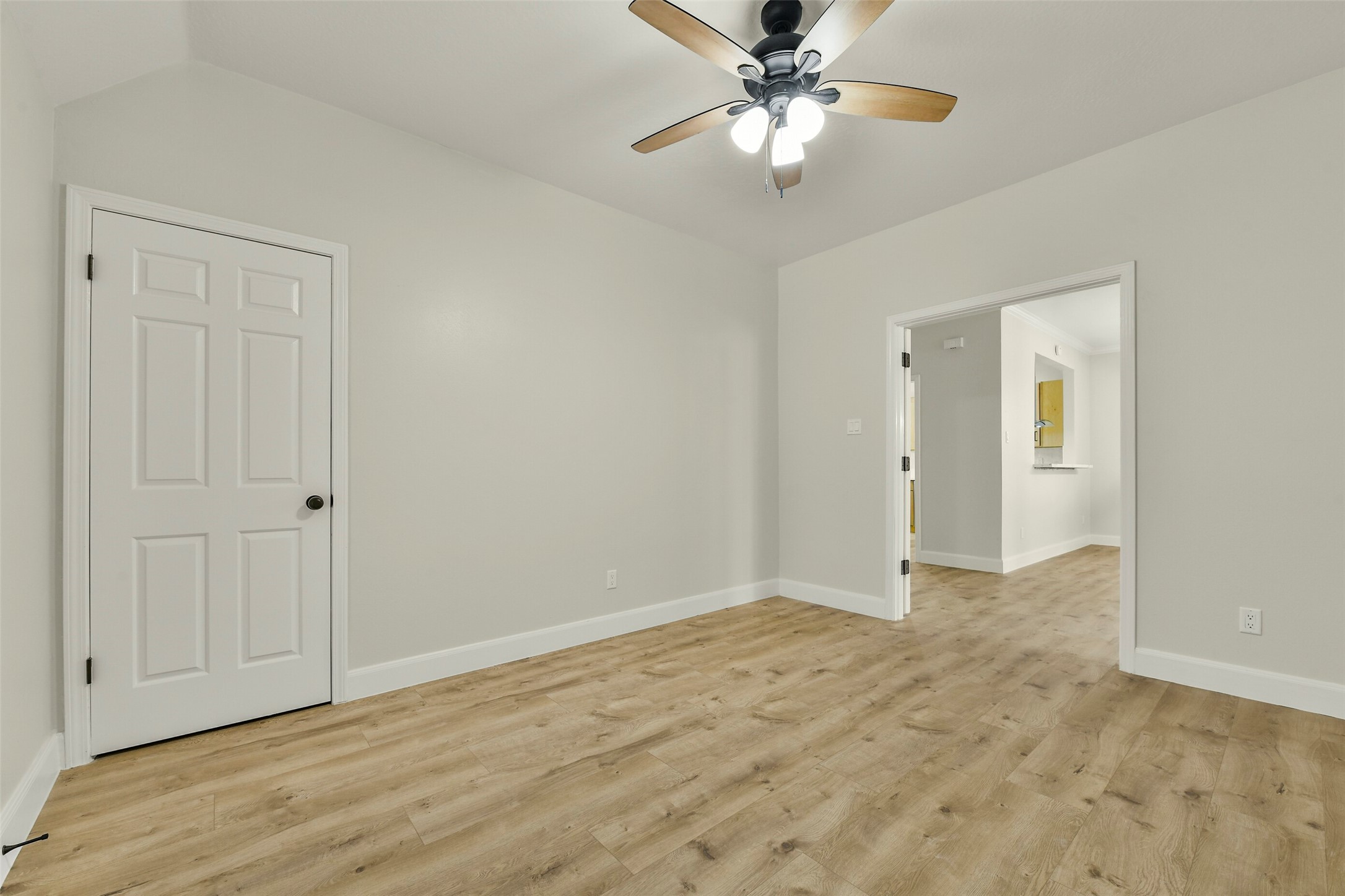 839 Quiet Spring Lane Houston, TX 77062 - Photo 26 of 28 Bedroom 4 or office