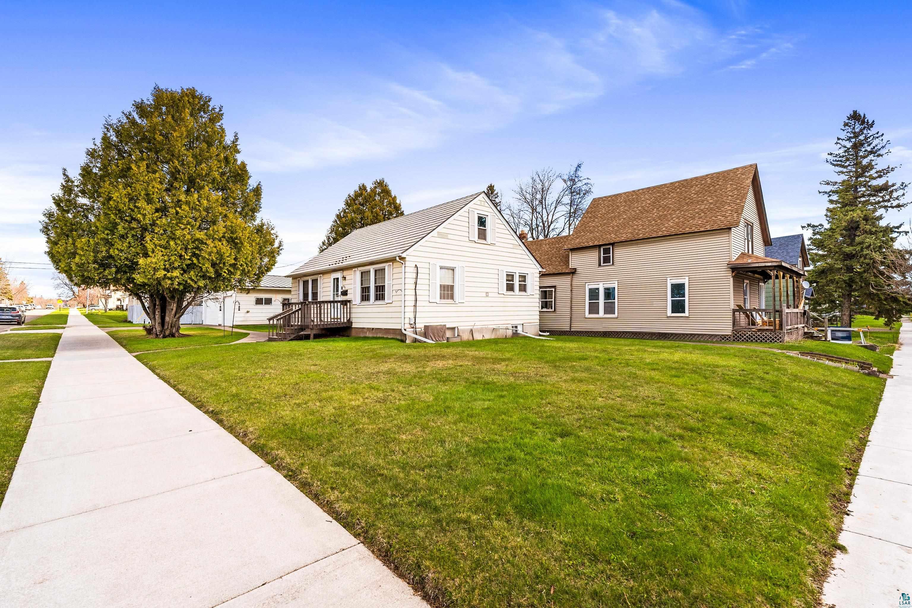 202 8th Street Two Harbors, MN 55616 - Photo 37 of 47