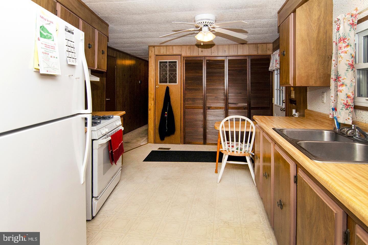 153 Country Lane Buena, NJ 08310 - Photo 17 of 39