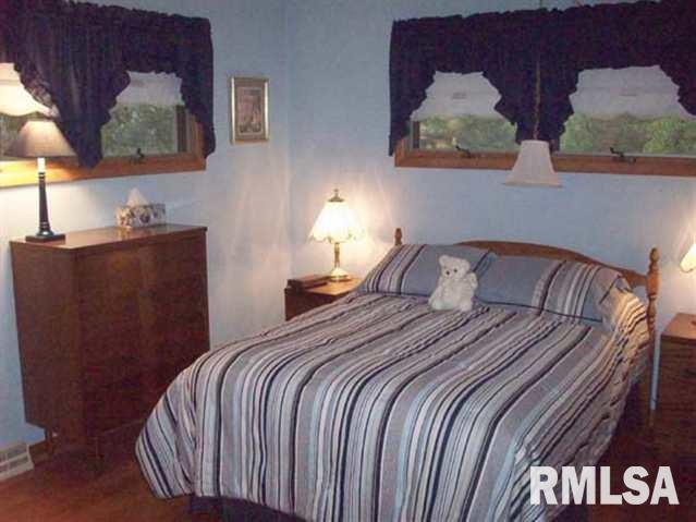 3977 Middle Road Bettendorf, IA 52722 - Photo 5 of 9 Gallery Image 5