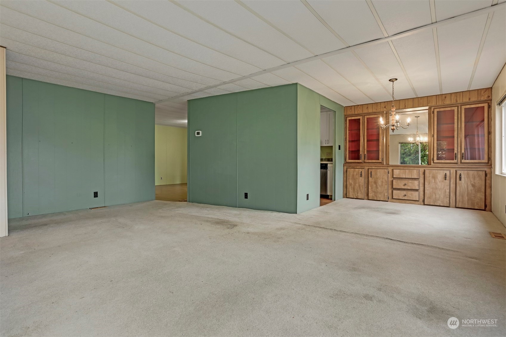 714 Wandering Creek Drive Bothell, WA 98021 - Photo 14 of 39 a view of an empty room with window