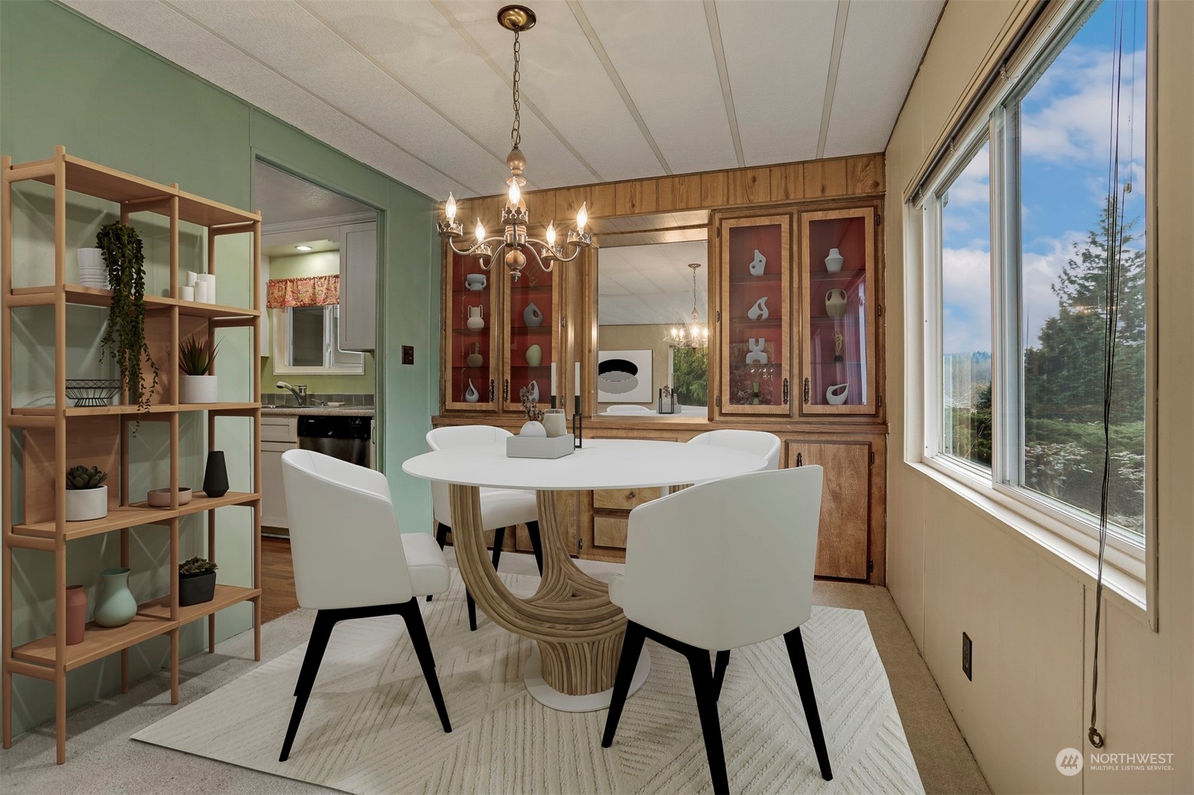 714 Wandering Creek Drive Bothell, WA 98021 - Photo 18 of 39 a dining room with furniture and window