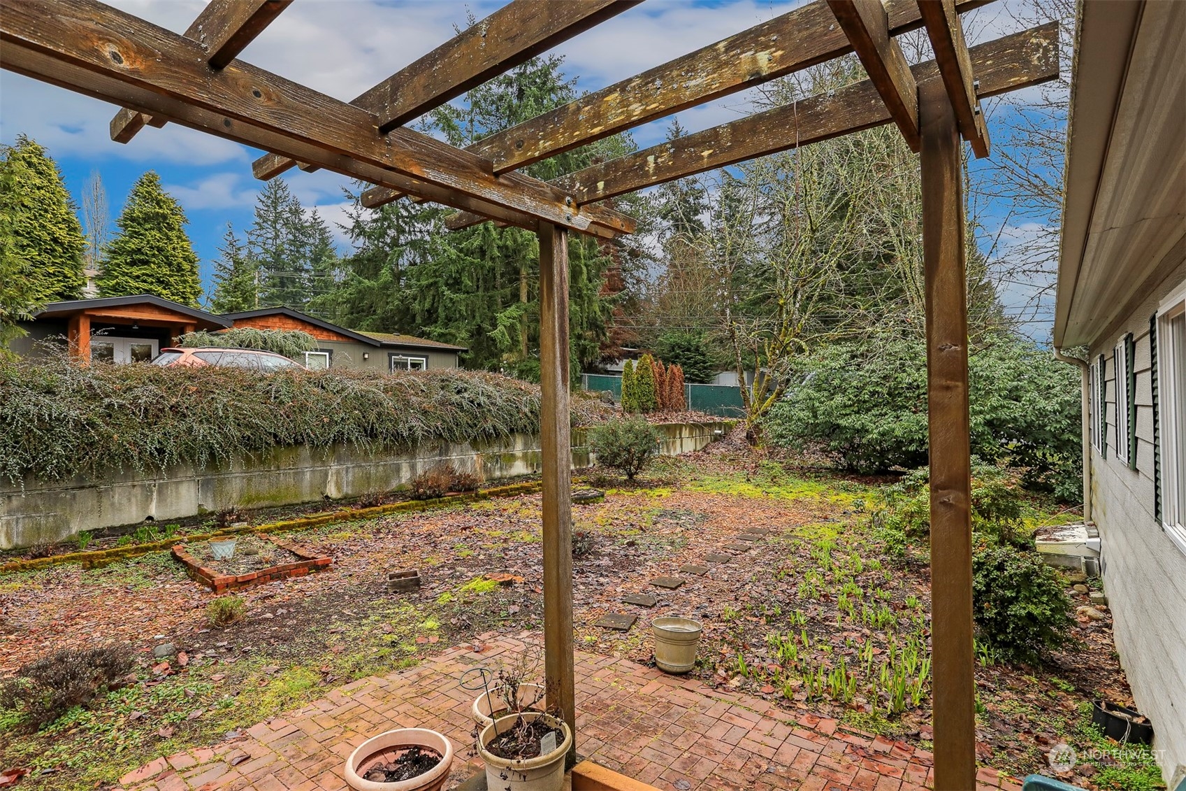 714 Wandering Creek Drive Bothell, WA 98021 - Photo 35 of 39 a view of a small yard