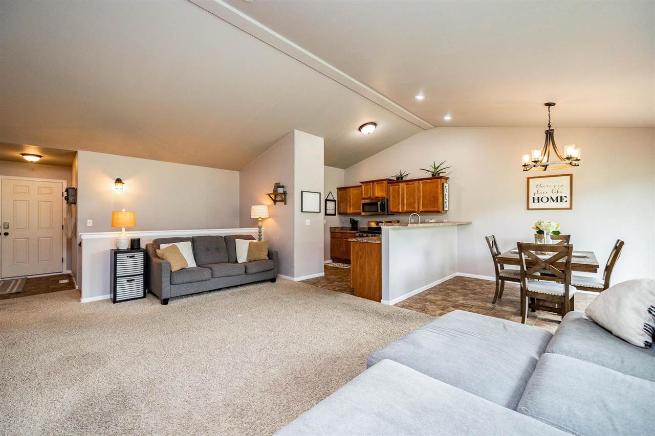 7103 Rolling Ridge Drive Southwest Cedar Rapids, IA 52404 - Photo 5 of 29 Gallery Image 5