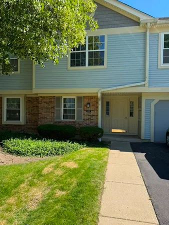 $2,300 | 1228 Bradwell Lane, Unit D, Mundelein, IL 60060