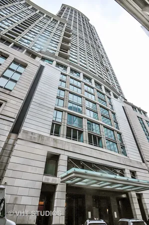 $2,500 | 130 North Garland Court, Unit 2508, Chicago, IL 60602
