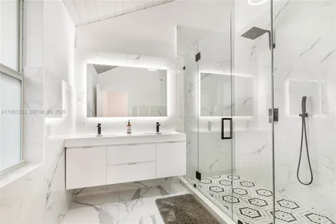 $7,590,000 | 7810 Miami View Drive, North Bay Village, FL 33141