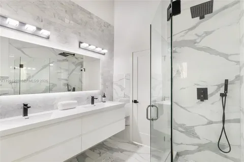 $7,590,000 | 7810 Miami View Drive, North Bay Village, FL 33141