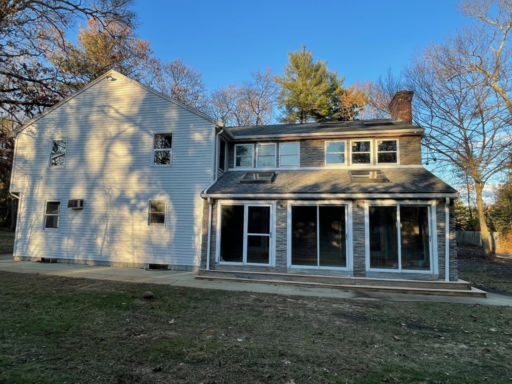 14 Beal Road Bridgewater, MA 02324 - Photo 3 of 10 Gallery Image 3