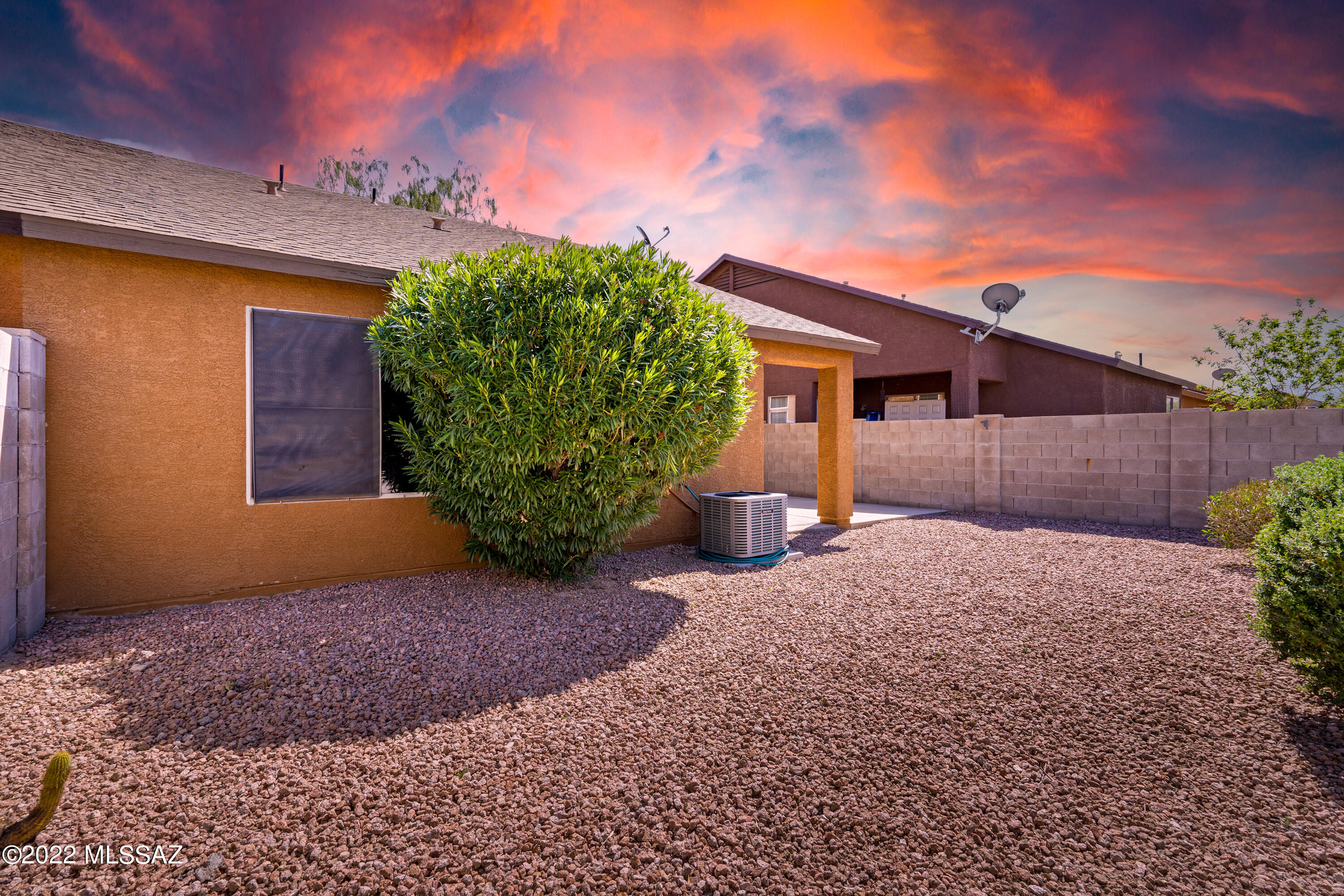5980 South Avenida Ribero Tucson, AZ 85706 - Photo 3 of 21 Gallery Image 3