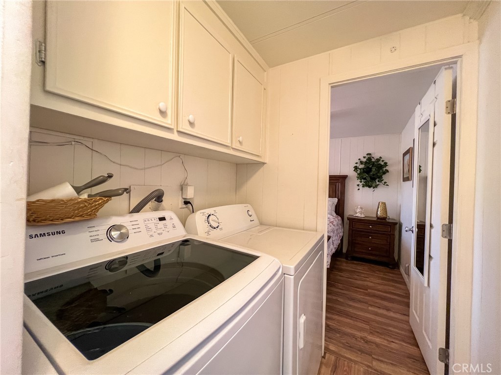 650 Channel Way, Unit 650 Needles, CA 92363 - Photo 42 of 60 a utility room with dryer and washer