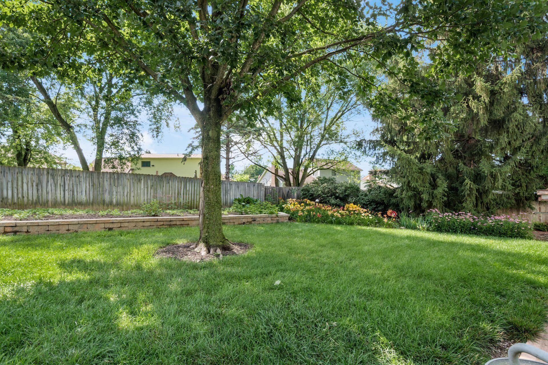 6945 Cooper Road Columbus, OH 43231 - Photo 33 of 48 030_7551fc76_g cooper rd-04-2