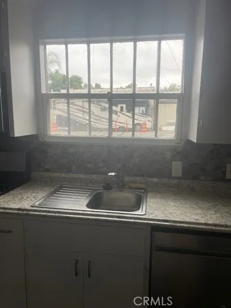 a close view of sink and tap